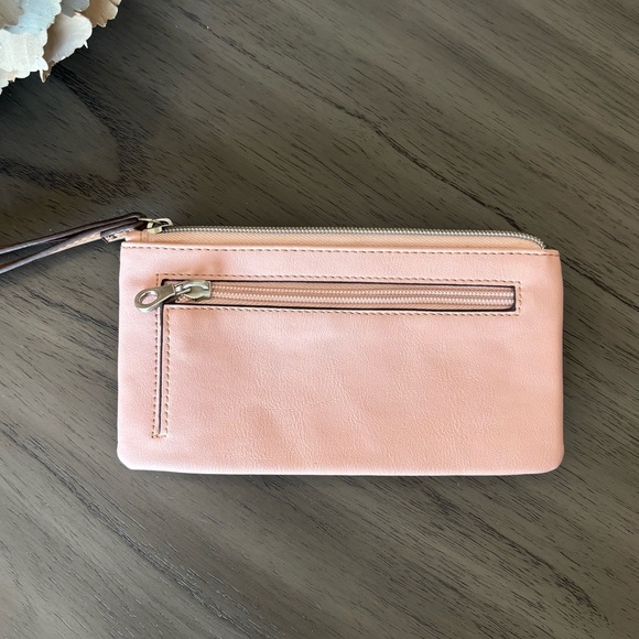 Relic Wristlet - Picture 3 of 4